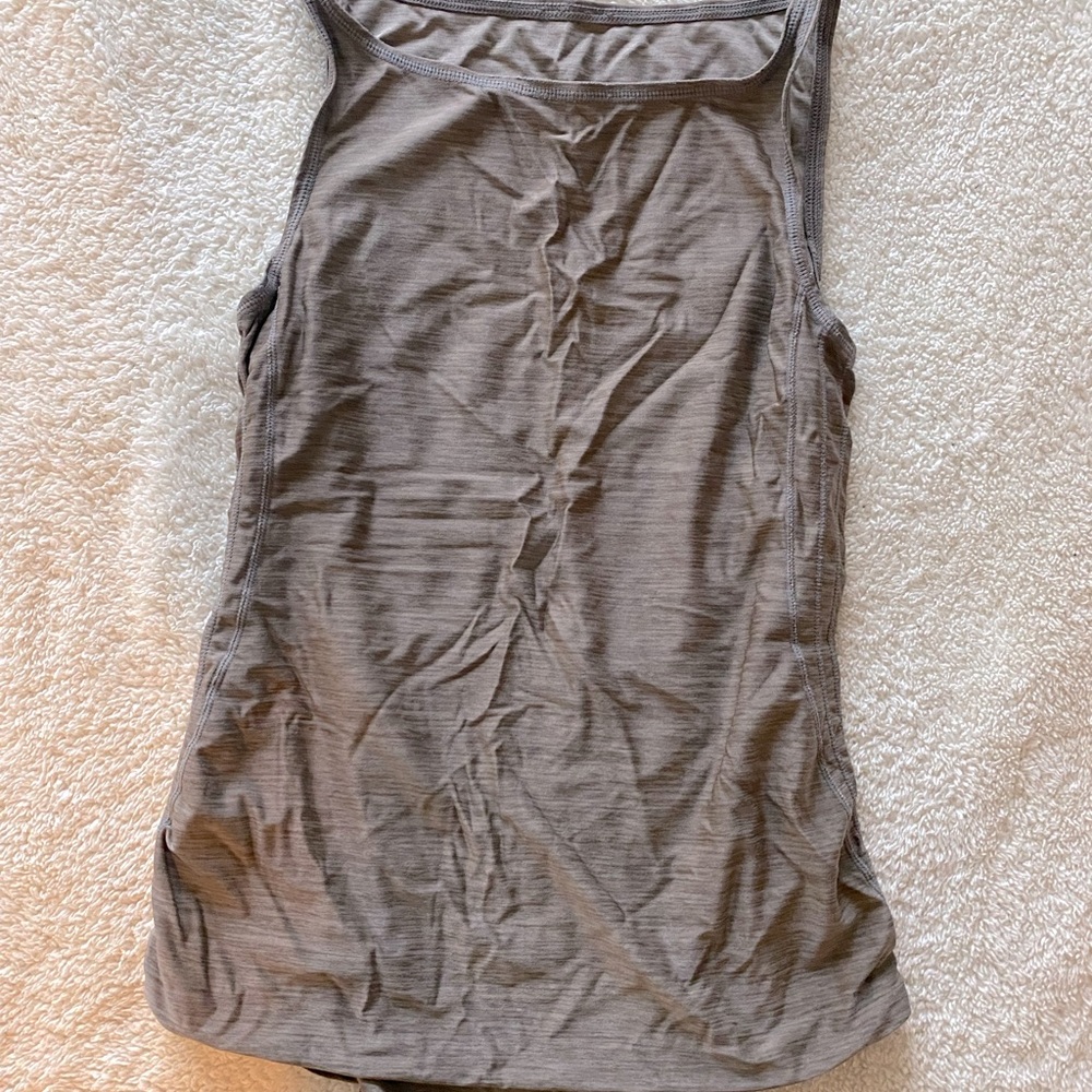 Sleeveless lululemon tank